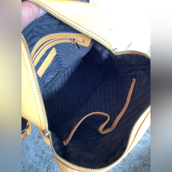 Nice STEVE MADDEN back pack 🌼🌼🌼 - Picture 11 of 16